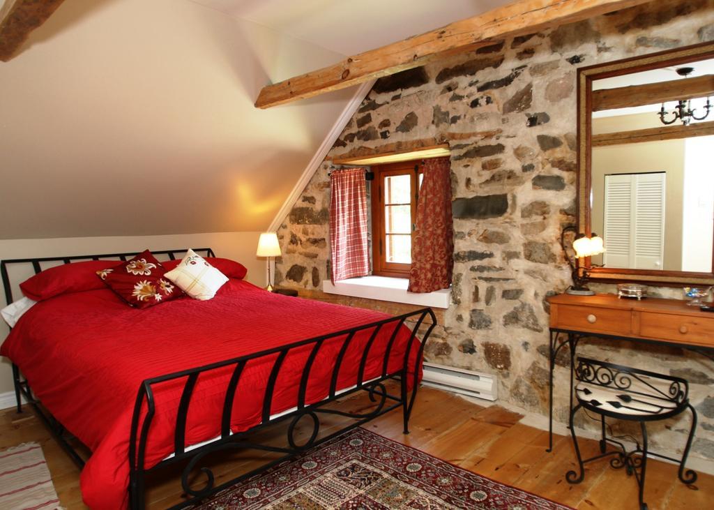 Eden Sur Terre Bed and Breakfast Marieville Eksteriør billede