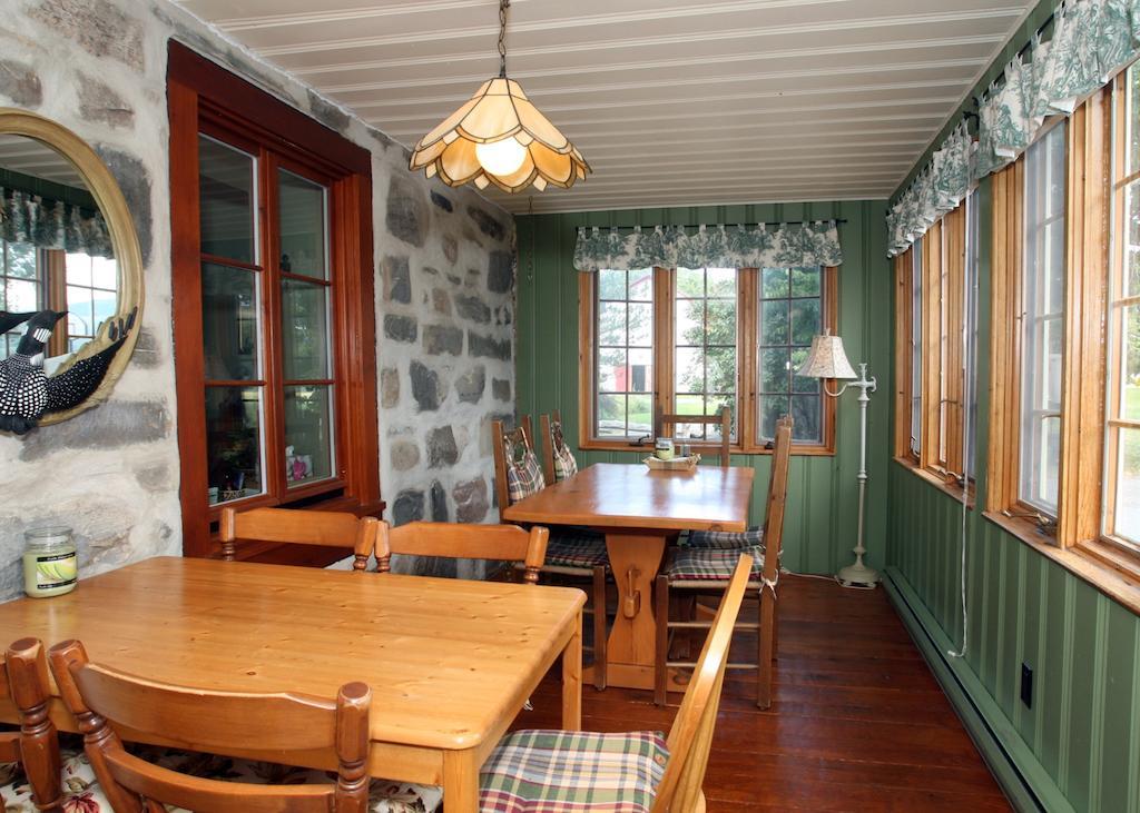 Eden Sur Terre Bed and Breakfast Marieville Eksteriør billede